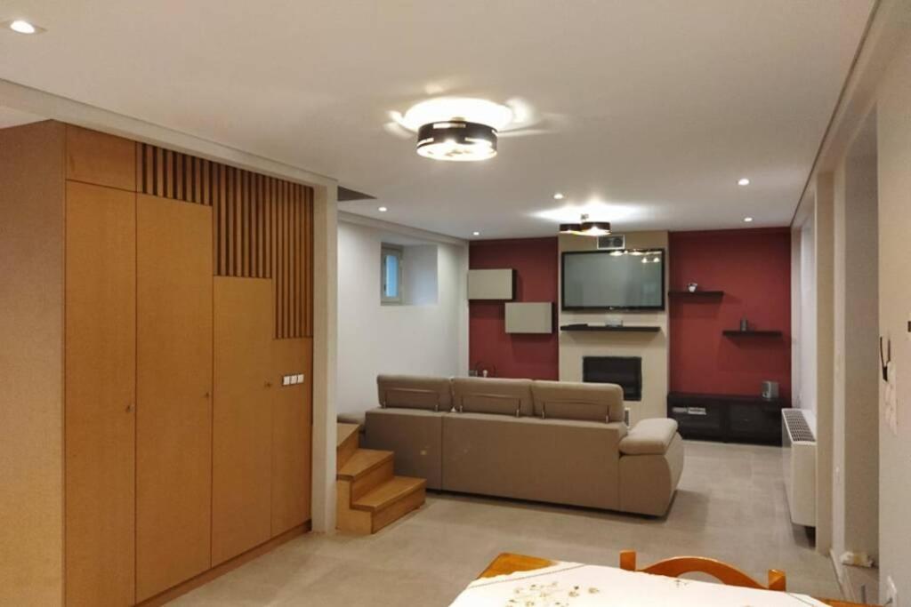 Afroditis'S & Makis'S Apartment 2 Leonidio Exterior photo